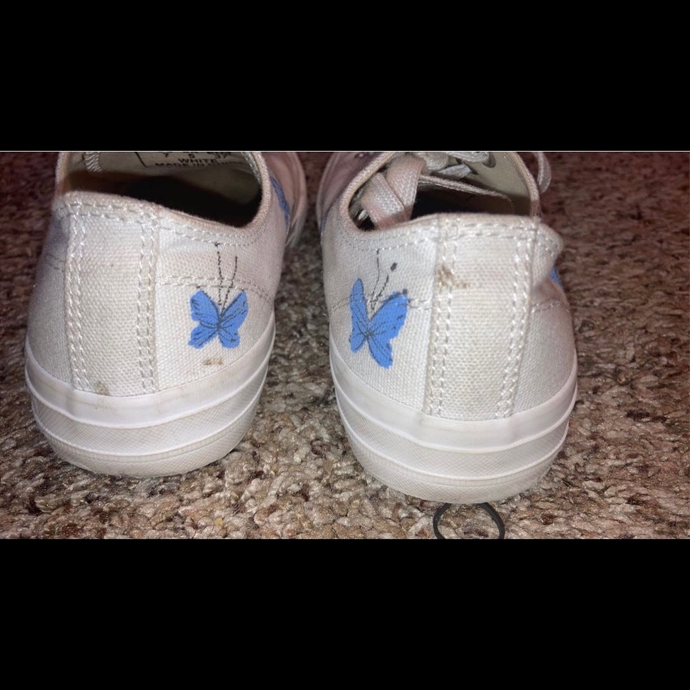 Butterfly omine shoes. just like converse